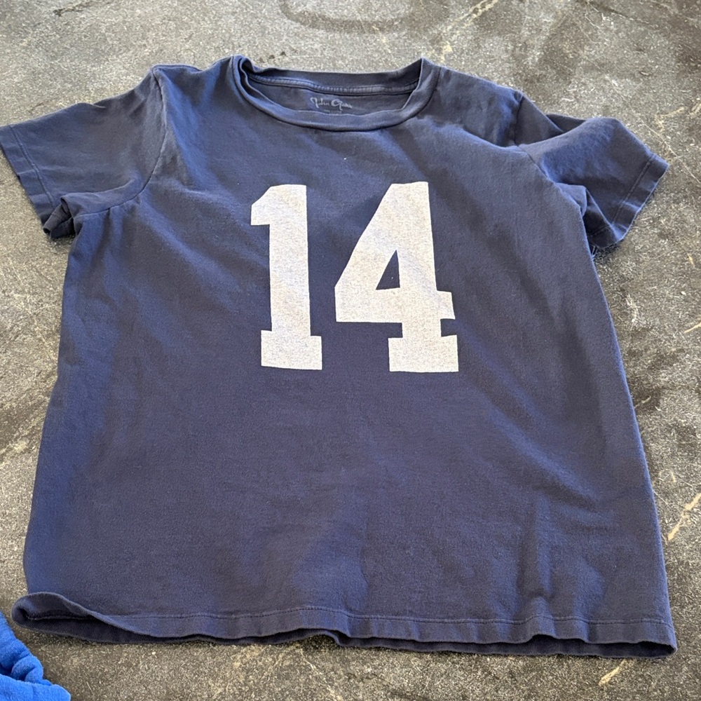 brandy melville number 14 top o/s